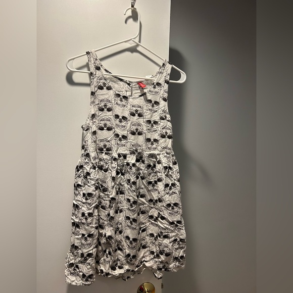 Skull dress - Picture 1 of 1